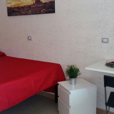 Domus Italiana Hotel Рим Екстериор снимка