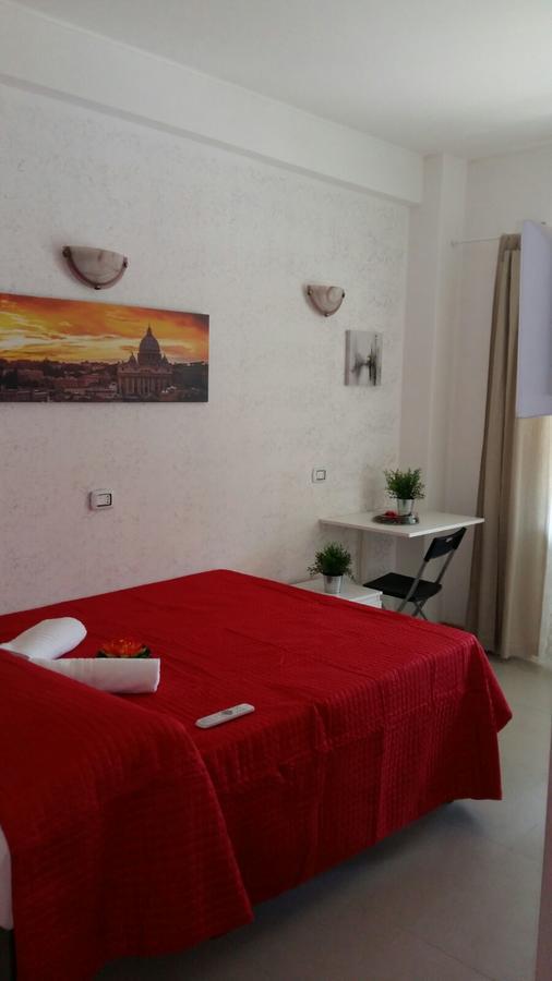 Domus Italiana Hotel Рим Екстериор снимка