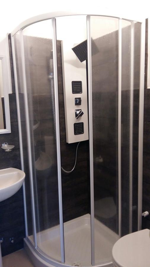 Domus Italiana Hotel Рим Екстериор снимка