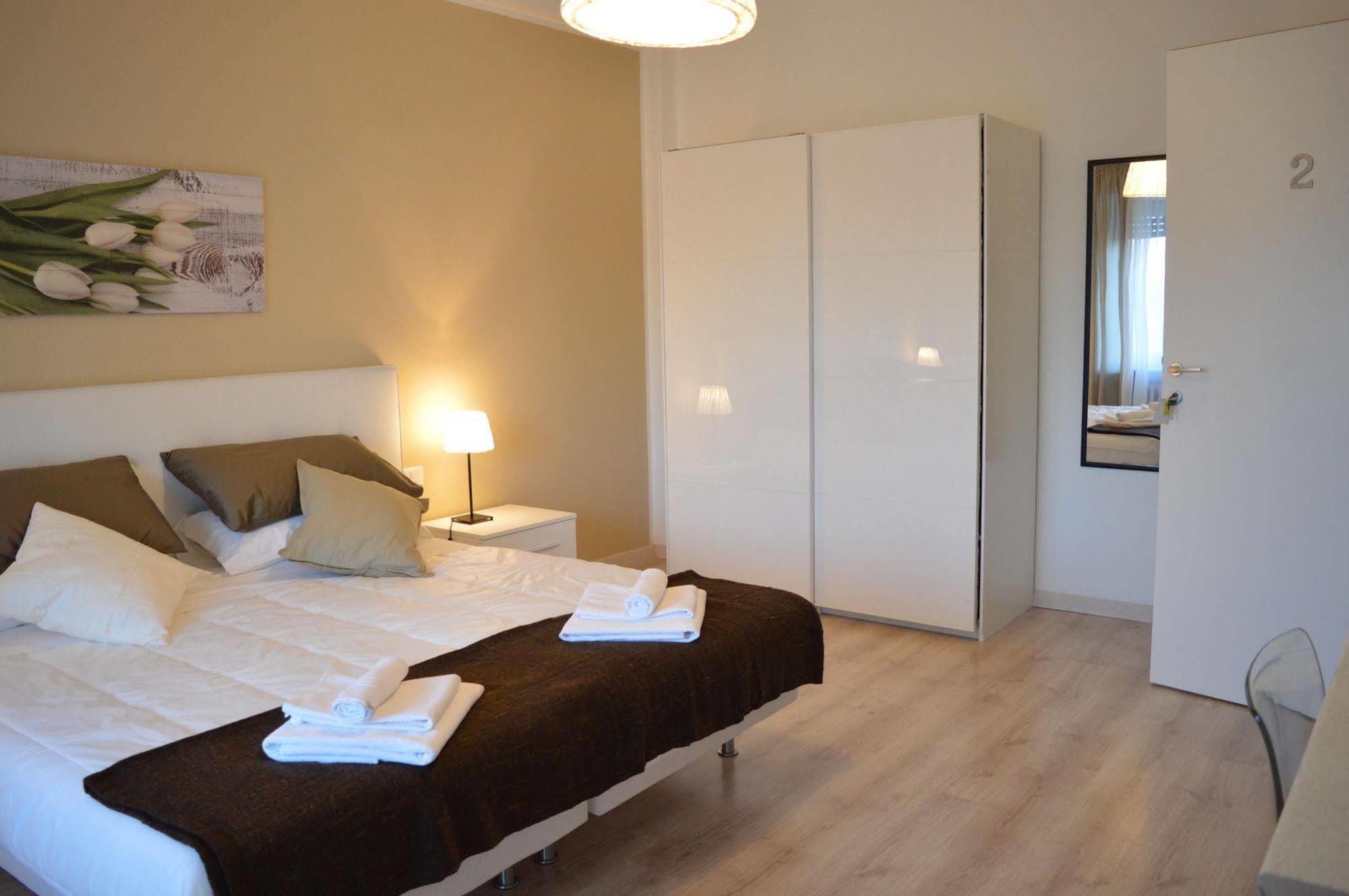 Domus Italiana Hotel Рим Екстериор снимка